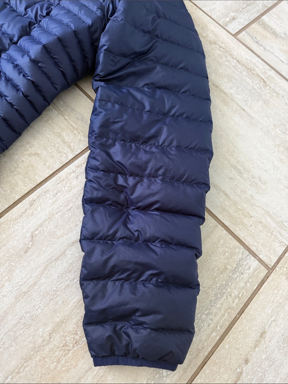 PATAGONIA Women’s Down Sweater Hoody, size XL - Picture 8 of 16